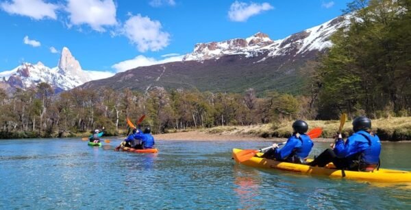 Kayak en el Rio las Vueltas