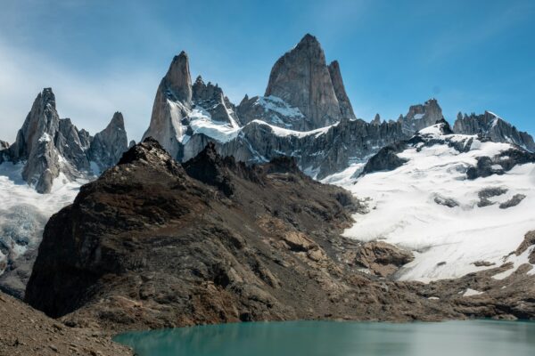 Breathtaking landscape of Mount Fitz Roy and turquoise lake in El Chaltén, Argentina.